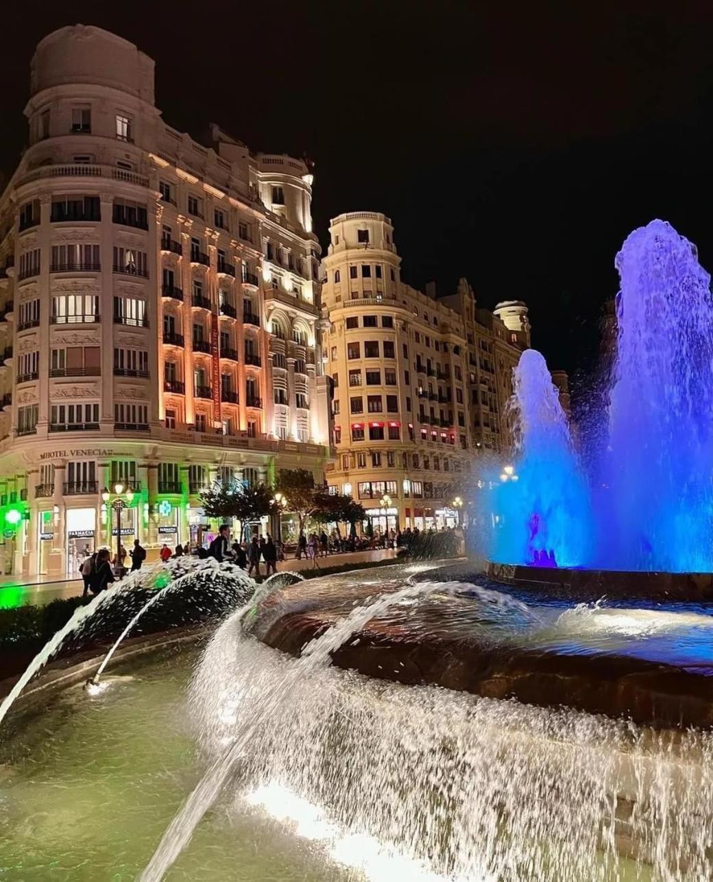 Mirador 1 Del Mercado Central - Habitacion Con Bano Privado En El Centro De La Ciudad Vella Valência Exterior foto