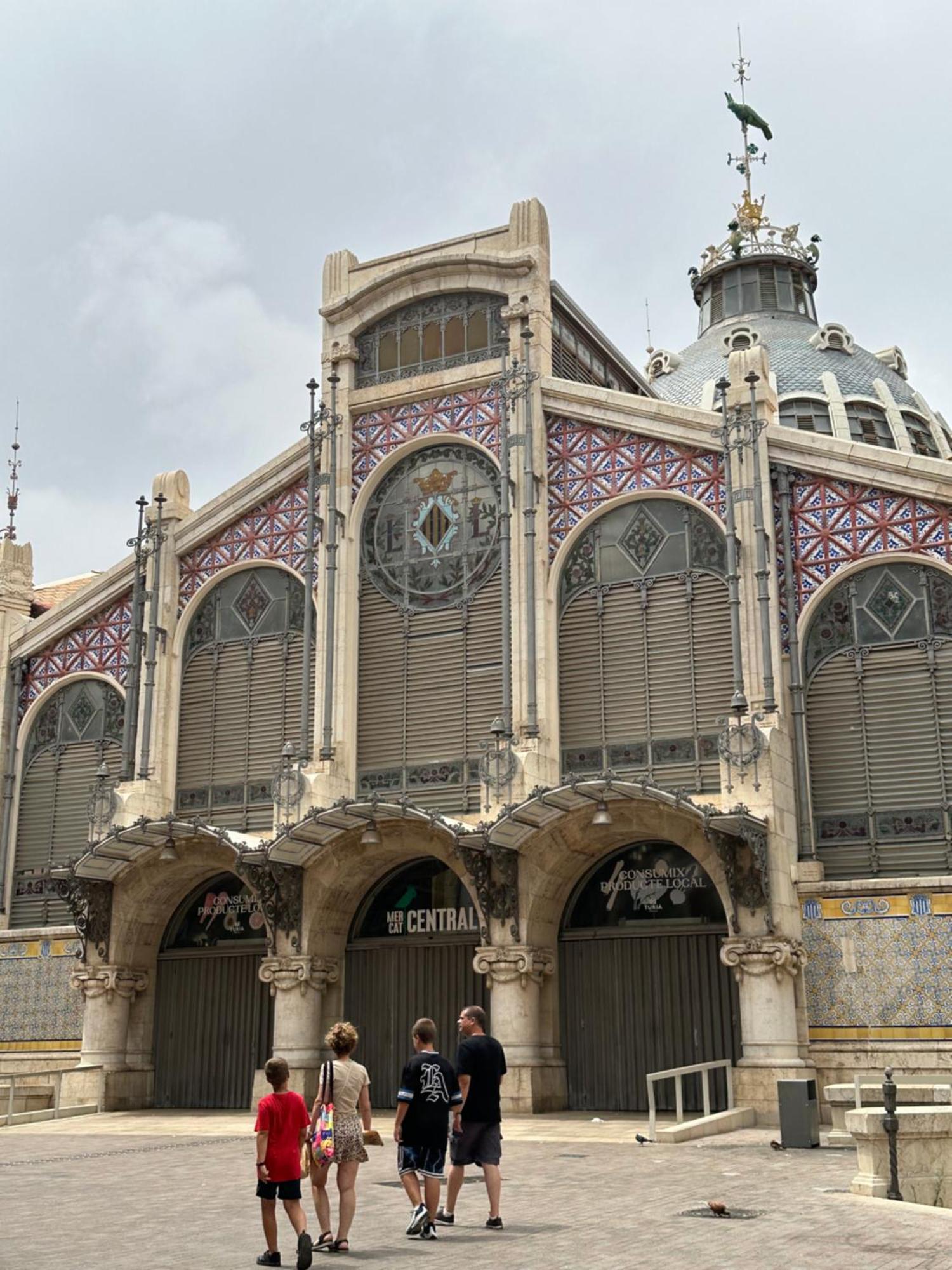 Mirador 1 Del Mercado Central - Habitacion Con Bano Privado En El Centro De La Ciudad Vella Valência Exterior foto