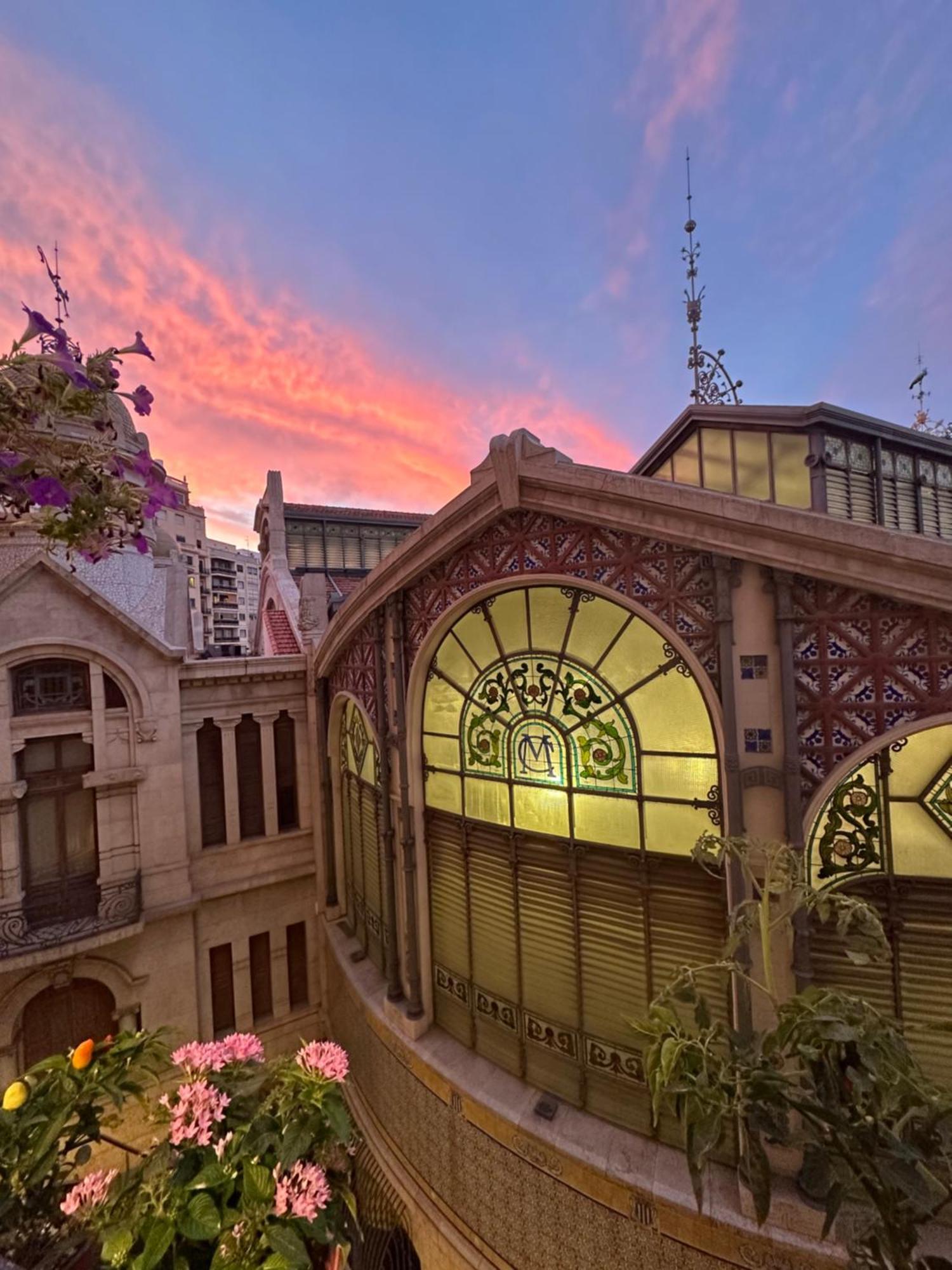 Mirador 1 Del Mercado Central - Habitacion Con Bano Privado En El Centro De La Ciudad Vella Valência Exterior foto
